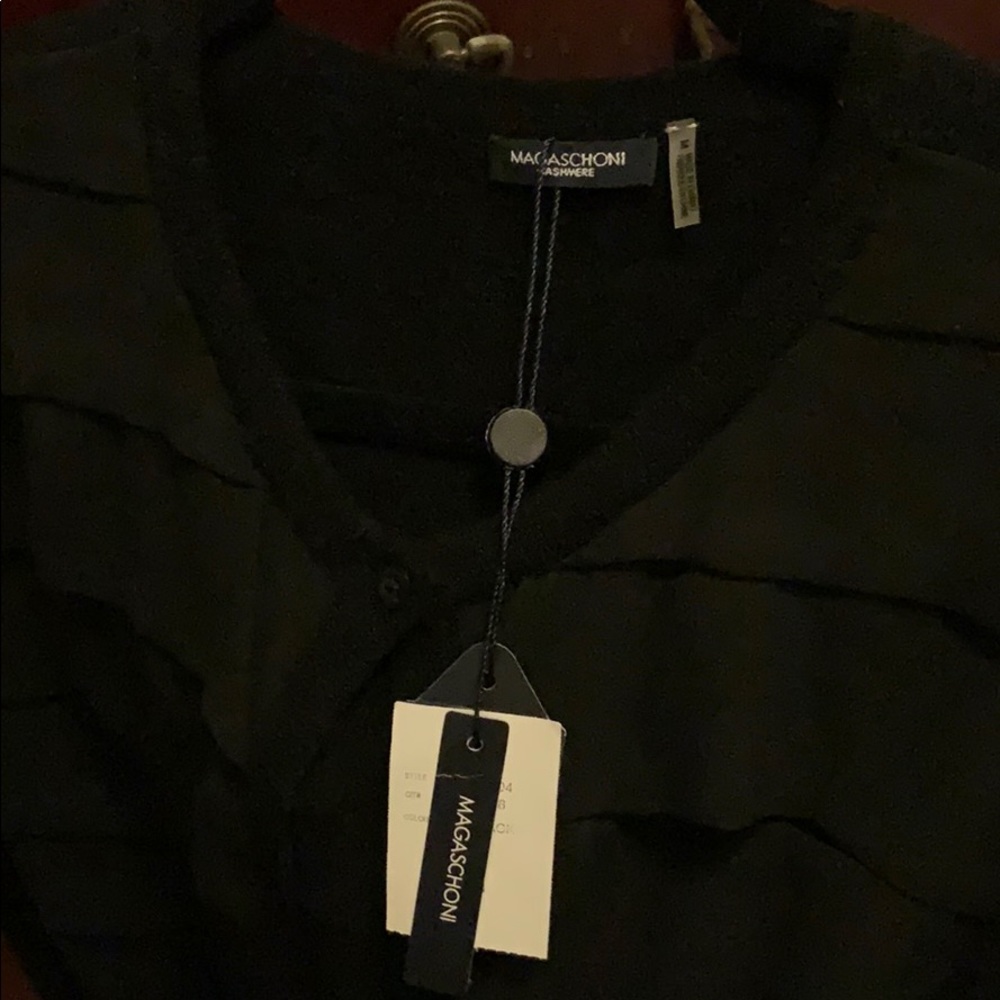 Sweater - Picture 2 of 4